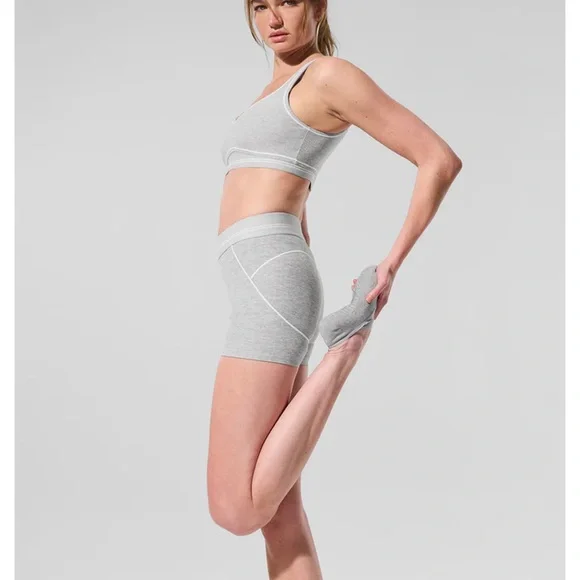ALO Yoga 4” Alosoft High-Waist Heart Throb Short